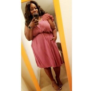 🆕️ Forever 21+ Super cute dress with POCKETS!